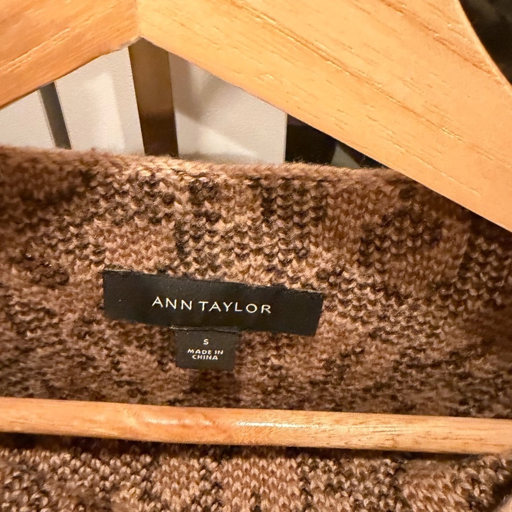 Ann Taylor Leopard Print Sweater - Picture 3 of 6